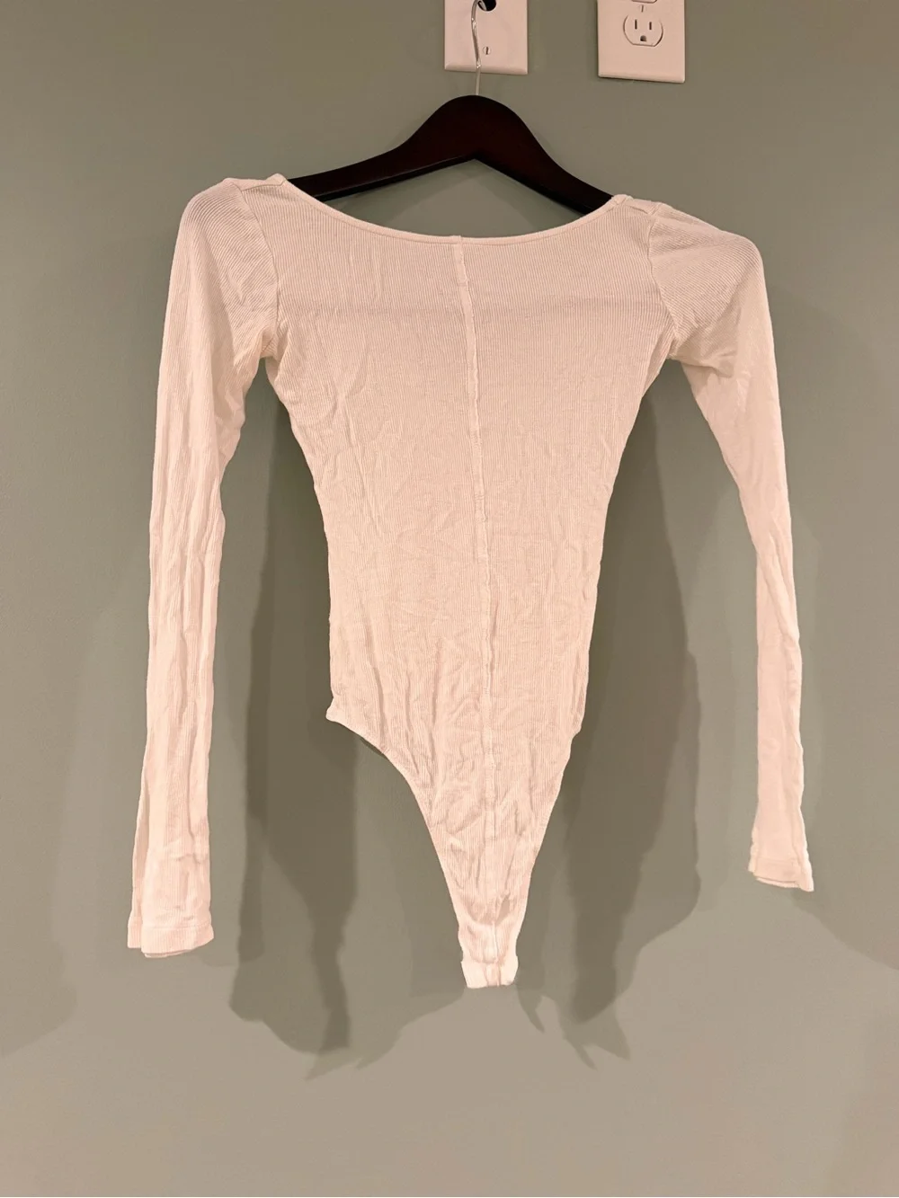 Long Sleeve Scoop Neck Cream Bodysuit - Picture 4 of 5